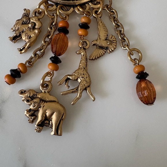 Vintage Noah’s Ark Enamel Brooch - Picture 5 of 10